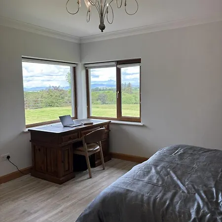 In Killarney - 6 Bedrooms, Beautiful Home! 펜션 Cloghereen