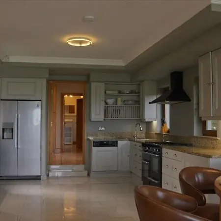 Ferienhaus In Killarney - 6 Bedrooms, Beautiful Home! *