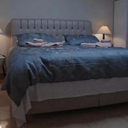 In Killarney - 6 Bedrooms, Beautiful Home! 펜션 *